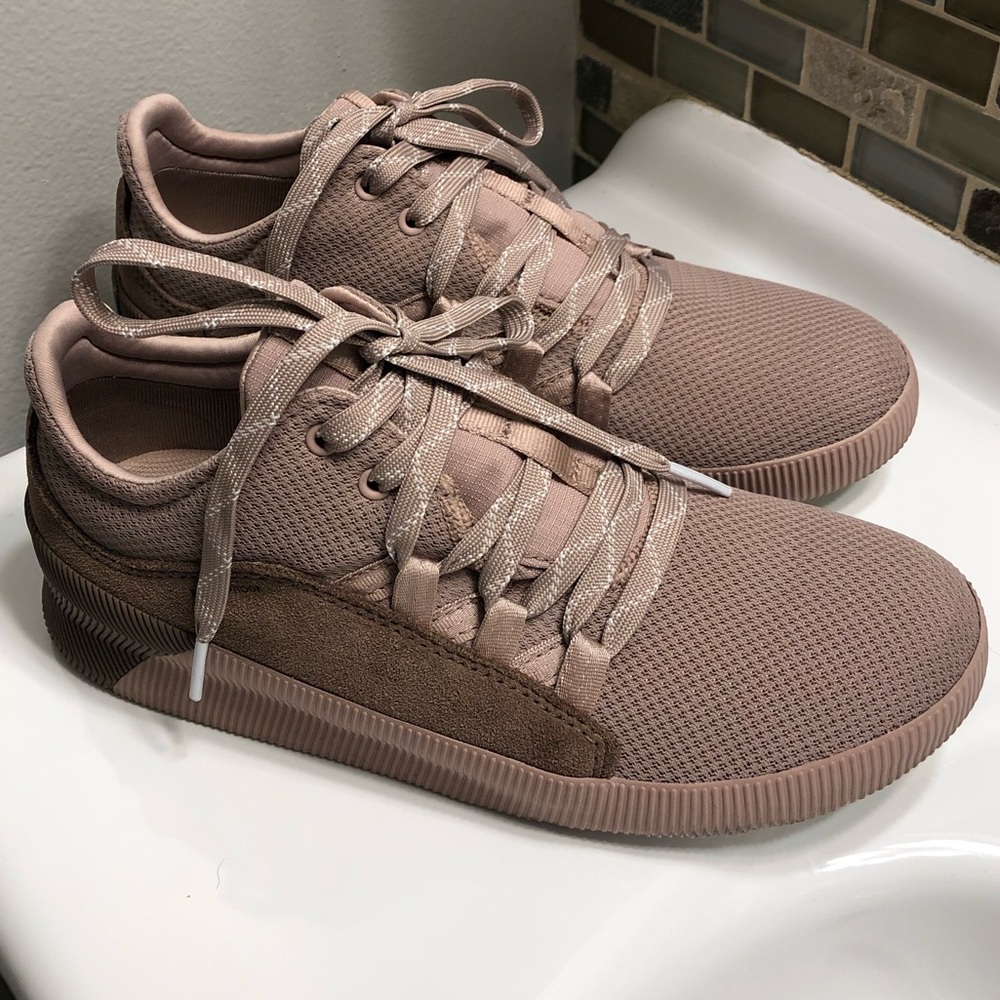 Sorel Women’s Out N About Plus Lace Sneaker
